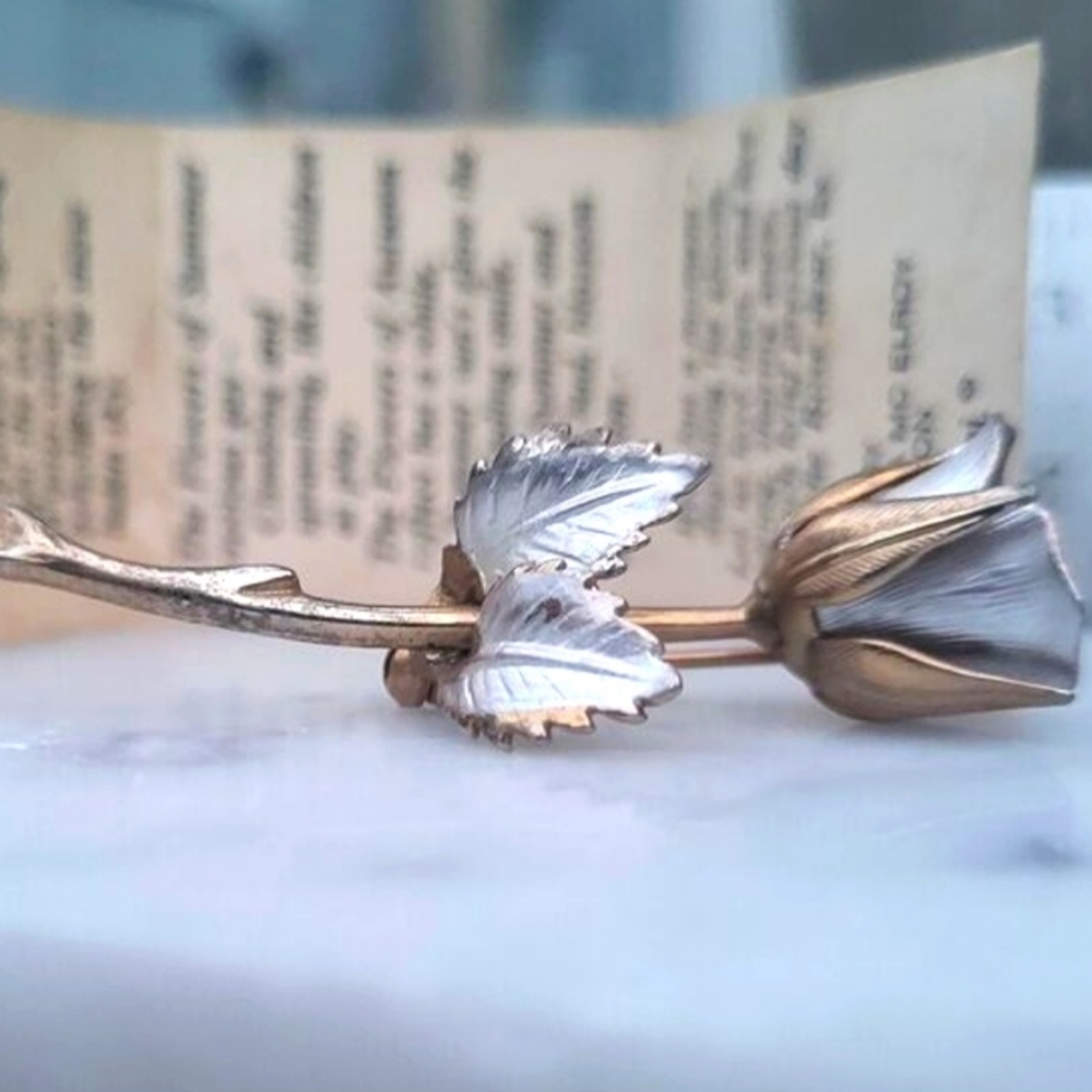 Giovanni Vintage Rose Brooch